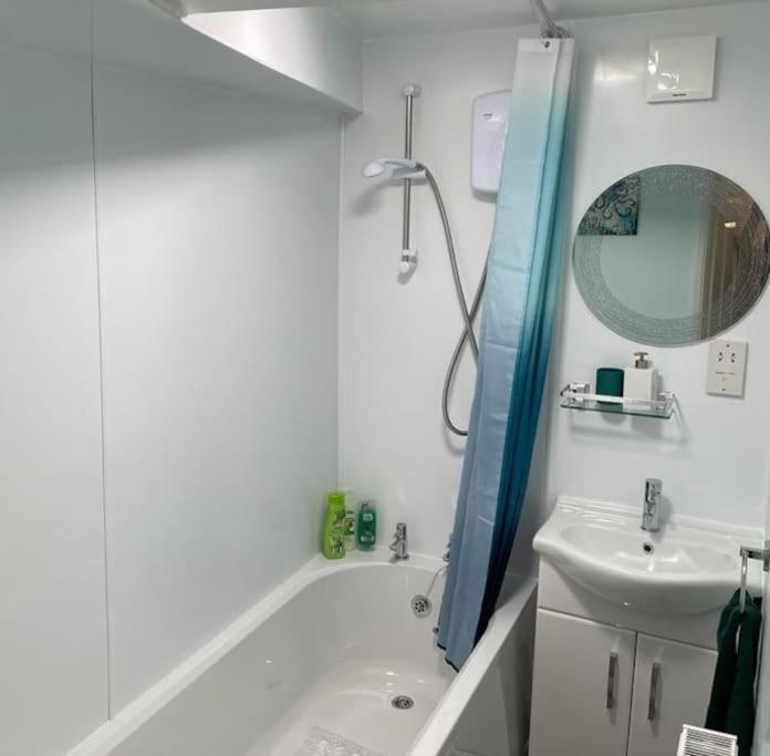 Turtle Dove Apartment Oxford Bagian luar foto